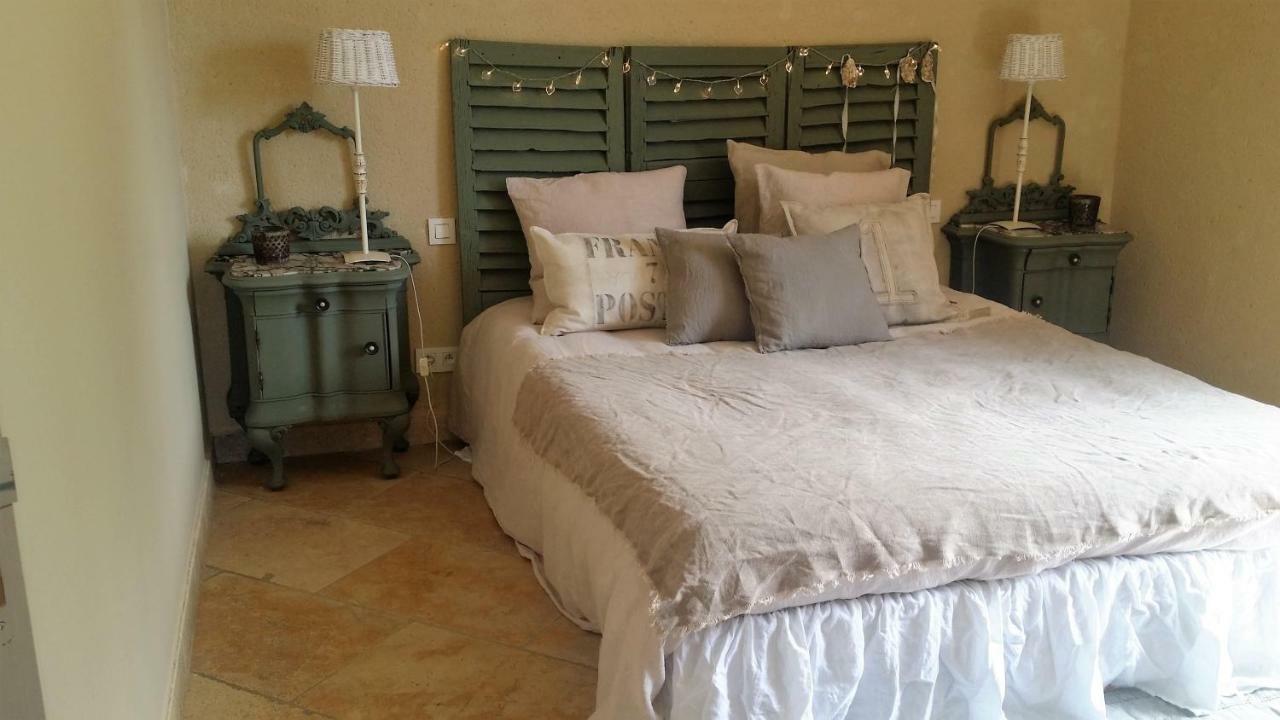 Fontaine De Cerier Bed & Breakfast Castillon-du-Gard Exterior photo